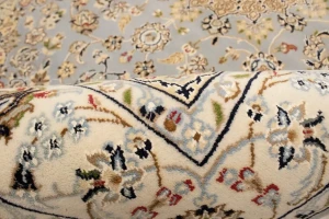 Light Blue-gray Floral 4X6 Indo-Nain Oriental Rug