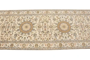 Cream Floral 3X11 Indo-Nain Oriental Runner Rug