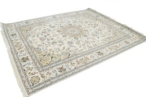 Cream Floral 8X10 Indo-Nain Oriental Rug