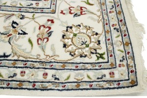 Cream Floral 8X10 Indo-Nain Oriental Rug