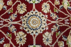 Red Floral 8X10 Indo-Nain Oriental Rug