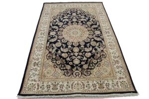 Dark Navy Floral 6X9 Indo-Nain Oriental Rug