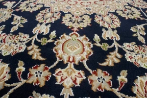 Dark Navy Floral 6X9 Indo-Nain Oriental Rug