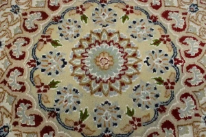 Dark Navy Floral 6X9 Indo-Nain Oriental Rug