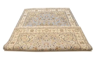 Light Blue Floral 6'3X9'7 Indo-Nain Oriental Rug