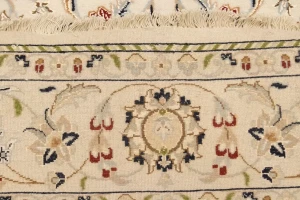 Cream Floral 6X9 Indo-Nain Oriental Rug