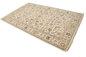 Cream Floral 6X9 Indo-Nain Oriental Rug