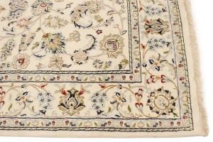 Cream Floral 6X9 Indo-Nain Oriental Rug