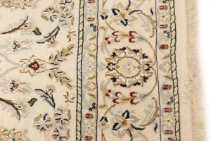 Cream Floral 6X9 Indo-Nain Oriental Rug