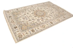 Cream Floral 6X9 Indo-Nain Oriental Rug