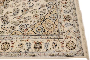 Cream Floral 6X9 Indo-Nain Oriental Rug