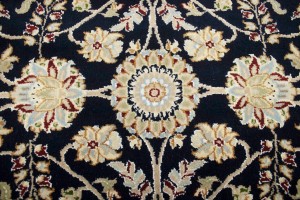 Dark Navy Floral 7X7 Indo-Nain Oriental Round Rug