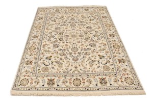 Cream Floral 5X7 Indo-Nain Oriental Rug