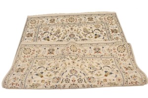 Cream Floral 5X7 Indo-Nain Oriental Rug