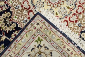 Dark Navy Floral 8X10 Indo-Nain Oriental Rug