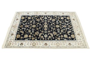 Dark Navy Floral 4X6 Indo-Nain Oriental Rug