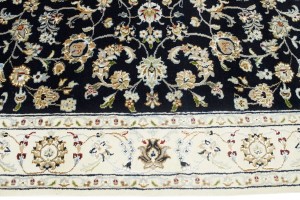 Dark Navy Floral 4X6 Indo-Nain Oriental Rug