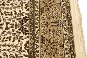 Cream Floral Kirman 6'5X9'2 Oriental Rug