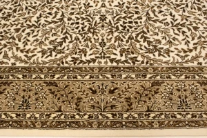 Cream Floral Kirman 6'5X9'2 Oriental Rug