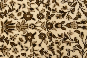Cream Floral Kirman 6'5X9'7 Oriental Rug