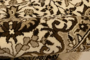 Cream Floral Kirman 6'5X9'7 Oriental Rug