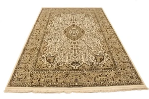 Cream Floral Kirman 6'5X9'7 Oriental Rug