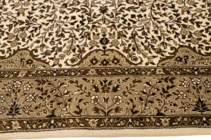 Cream Floral Kirman 6X8 Oriental Rug