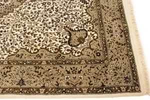 Cream Floral Kirman 6X8 Oriental Rug