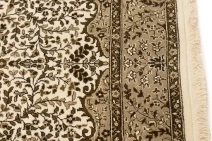 Cream Floral Kirman 6X8 Oriental Rug