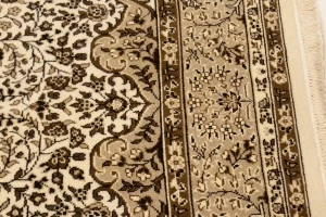 Cream Floral Kirman 6X8 Oriental Rug