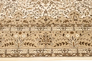 Cream Floral Kirman 6X8 Oriental Rug