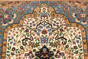 Cream Floral Kirman 6X8 Oriental Rug