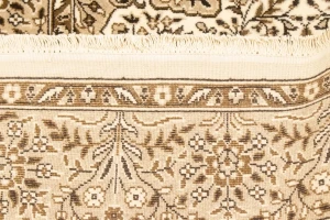 Cream Floral Kirman 4X6 Oriental Rug