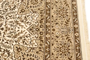 Cream Floral Kirman 4X6 Oriental Rug
