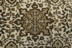 Cream Floral Kirman 2X3 Oriental Rug