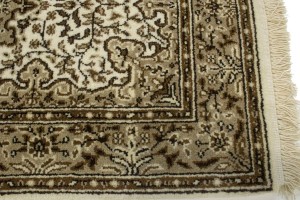 Cream Floral Kirman 2X3 Oriental Rug