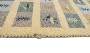 Cream Pictorial Tribal 2X5 Indo-Gabbeh Oriental Rug