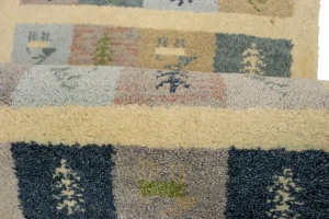 Cream Pictorial Tribal 2X5 Indo-Gabbeh Oriental Rug