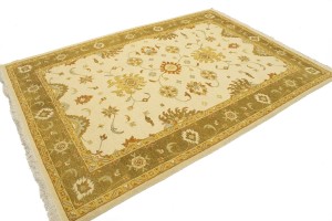 Cream Floral 6'8X9'4 Sumak Oriental Rug