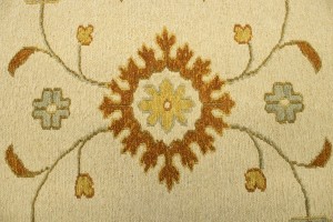 Cream Floral 6'8X9'4 Sumak Oriental Rug