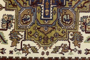 Cream Geometric 8X10 Heriz Serapi Oriental Rug