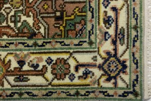 Light Gray Geometric 4X6 Heriz Serapi Oriental Rug