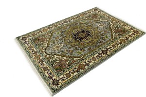 Light Gray Geometric 4X6 Heriz Serapi Oriental Rug