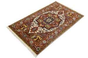 Cream Floral 3X5 Heriz Serapi Oriental Rug