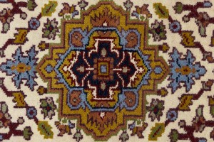 Cream Floral 3X8 Heriz Serapi Oriental Runner Rug