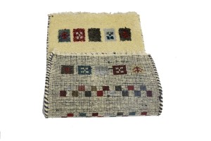 Cream Tribal 1'4X2'7 Indo-Gabbeh Oriental Rug