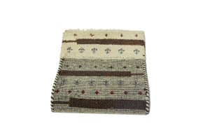Cream Tribal 1'4X2'7 Indo-Gabbeh Oriental Rug