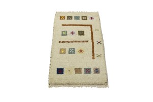 Cream Tribal 1'5X2'7 Indo-Gabbeh Oriental Rug