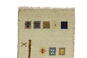 Cream Tribal 1'5X2'7 Indo-Gabbeh Oriental Rug