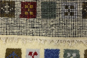 Cream Tribal 1'4X2'7 Indo-Gabbeh Oriental Rug
